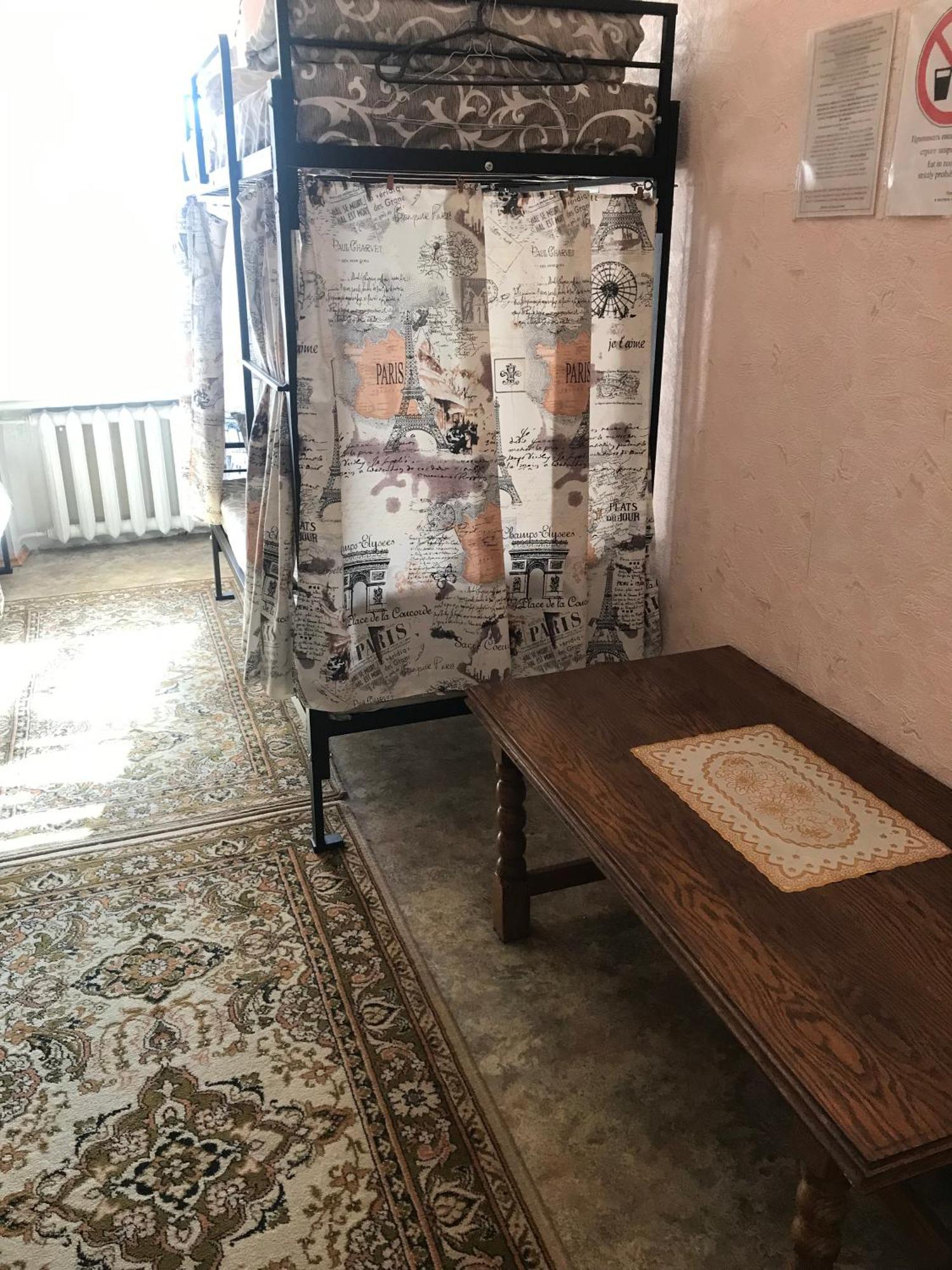 Хостел Тихий Дворик ハルキウ エクステリア 写真